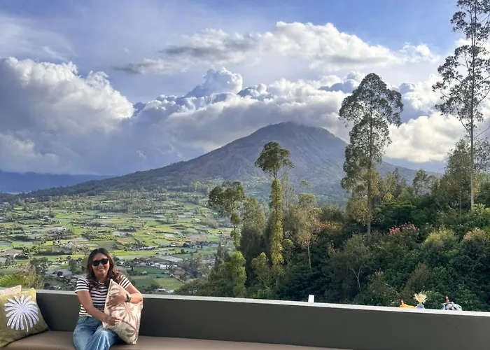 Pinggan Everest Bali 3*